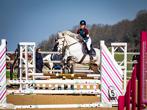 Breach Barn Showjumping (QP2407) 